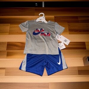 2T Nike Kids Gray and Blue Set